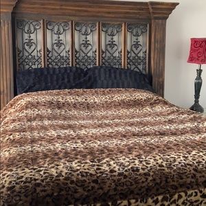 Cheetah Comforter